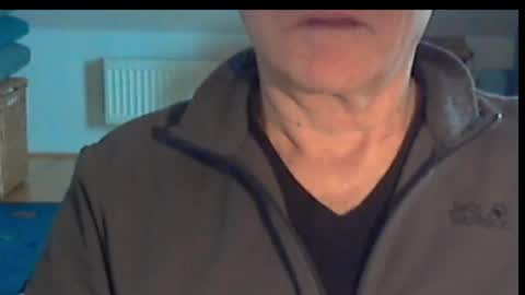 Snapshot of wuki123 chatting on 01-13-26, 11:04 Wuki online show from 01-13-26, 11:04