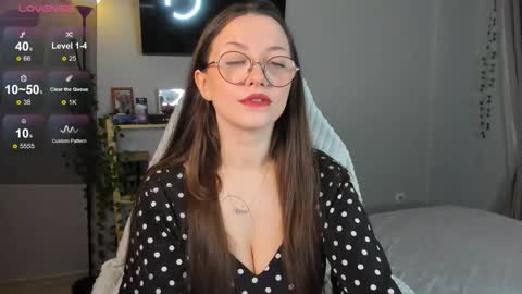 Snapshot of wwow_meow chatting on 02-17-26, 12:51 Eric and Christine 3 online show from 02-17-26, 12:51