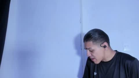 Snapshot of wyatt_smith71 chatting on 04-28-26, 06:02 wyatt_smith71 online show from 04-28-26, 06:02