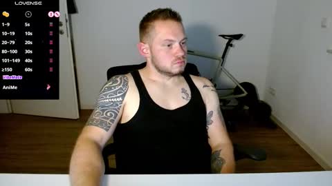 Snapshot of x19marco93x chatting on 11-12-25, 08:52 x19marco93x online show from 11-12-25, 08:52