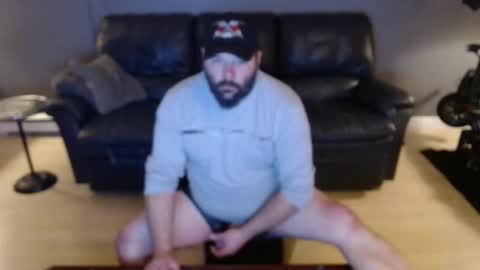 Snapshot of x69xsmilyx69x chatting on 10-27-25, 01:42 Kevin online show from 10-27-25, 01:42