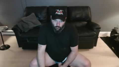 Snapshot of x69xsmilyx69x chatting on 11-08-25, 06:13 Kevin online show from 11-08-25, 06:13