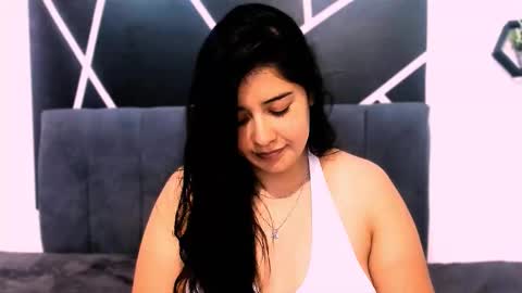 Adeline online show from 11-24-25, 09:47