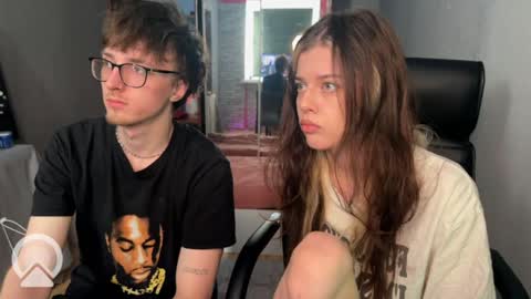 Philipp and Este online show from 05-02-26, 04:28
