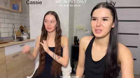 wiwi clap clap cat baby girl online show from 02-03-26, 11:04