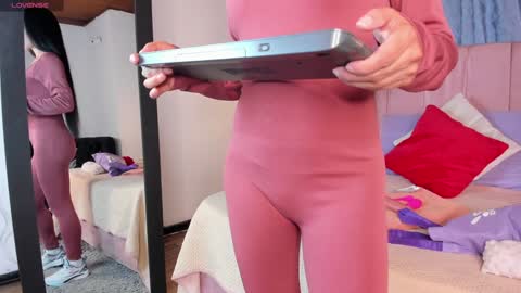 x_milu online show from 12-28-24, 11:41