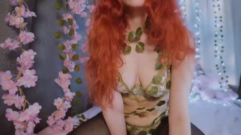 Snapshot of x_sexykitten666_x chatting on 05-16-26, 04:06 Lucy online show from 05-16-26, 04:06