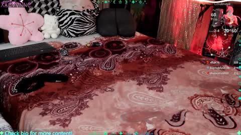 Snapshot of xaevynne chatting on 01-04-25, 07:55 Xaevynne Sometimes Milla Milla The Cute as a Buttom Brunette online show from 01-04-25, 07:55