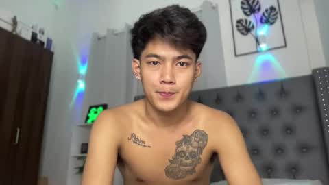 Snapshot of xaldrian_destroyer chatting on 02-11-26, 03:28 Prince Aldrian online show from 02-11-26, 03:28