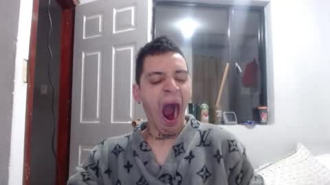 Snapshot of xalejo_max chatting on 11-04-25, 11:31 xalejo_max online show from 11-04-25, 11:31