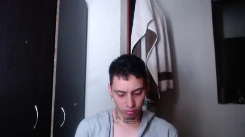 Snapshot of xalejo_max chatting on 11-19-25, 06:30 xalejo_max online show from 11-19-25, 06:30