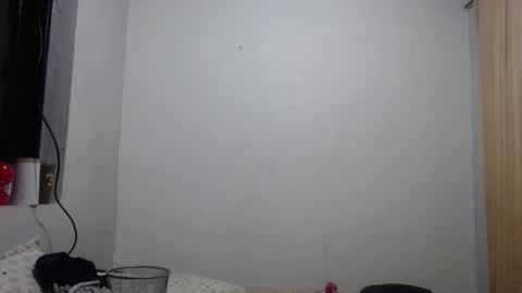 Snapshot of xalejo_max chatting on 11-24-25, 10:42 xalejo_max online show from 11-24-25, 10:42