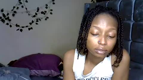 Snapshot of xalia_caramel chatting on 07-10-26, 03:11 Alexa online show from 07-10-26, 03:11