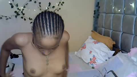 Snapshot of xalia_caramel chatting on 07-20-26, 09:39 Alexa online show from 07-20-26, 09:39