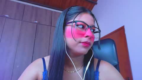 Snapshot of xallysonx_ chatting on 03-11-26, 12:22 XALLYSONX online show from 03-11-26, 12:22