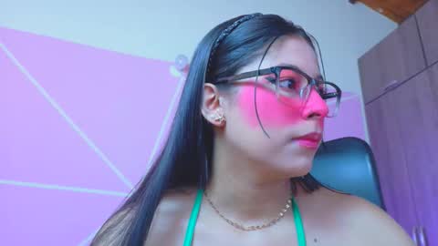 Snapshot of xallysonx_ chatting on 03-28-26, 11:32 XALLYSONX online show from 03-28-26, 11:32
