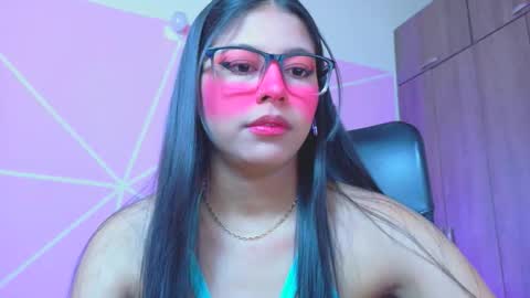 Snapshot of xallysonx_ chatting on 04-10-26, 11:37 XALLYSONX online show from 04-10-26, 11:37