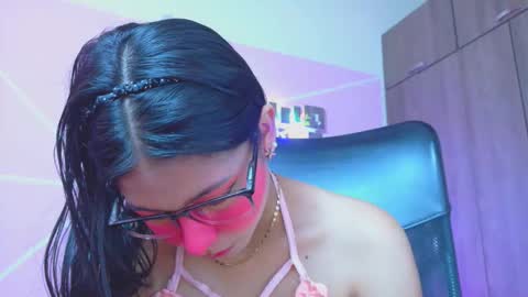Snapshot of xallysonx_ chatting on 04-17-26, 11:57 XALLYSONX online show from 04-17-26, 11:57