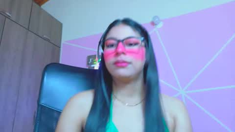 Snapshot of xallysonx_ chatting on 04-23-26, 11:53 XALLYSONX online show from 04-23-26, 11:53