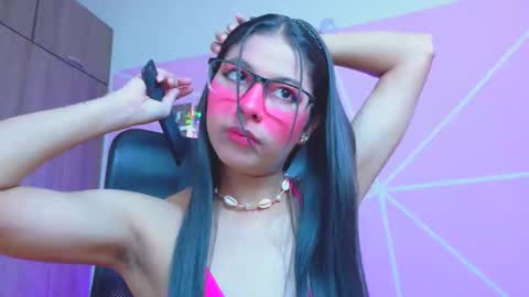 Snapshot of xallysonx_ chatting on 04-30-26, 12:00 XALLYSONX online show from 04-30-26, 12:00