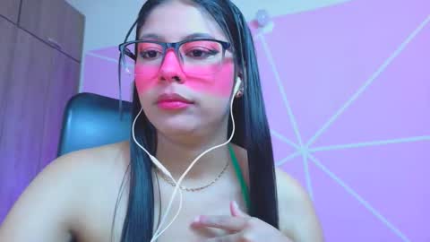 Snapshot of xallysonx_ chatting on 05-02-26, 12:32 XALLYSONX online show from 05-02-26, 12:32