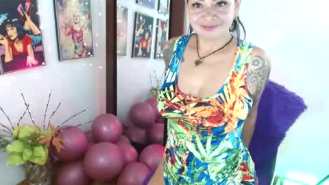 Snapshot of xamara1124 chatting on 12-15-24, 06:59 XAMARA1124 online show from 12-15-24, 06:59