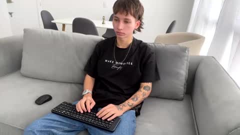 Xam online show from 01-26-25, 08:02