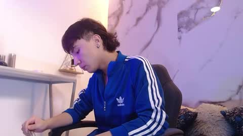 xandergrey8 online show from 05-06-26, 07:19