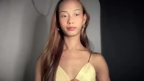 Cassandra online show from 12-17-25, 12:16