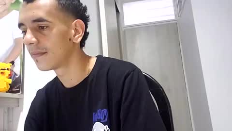 Snapshot of xandressex chatting on 02-02-25, 10:39 Andres online show from 02-02-25, 10:39