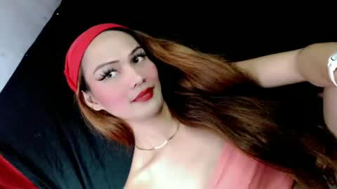 Snapshot of xangel_redx chatting on 03-25-26, 11:22 ANGEL online show from 03-25-26, 11:22