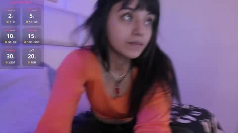 Snapshot of xara_u chatting on 04-25-26, 08:17 xara_u online show from 04-25-26, 08:17