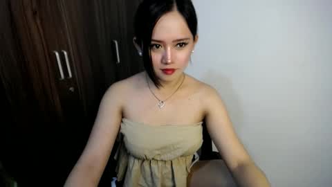 Snapshot of xasian_babygirl chatting on 01-19-25, 06:32 Aiah online show from 01-19-25, 06:32