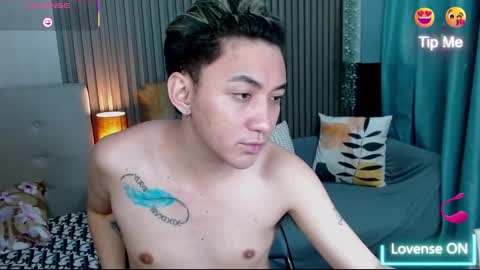 Snapshot of xasianprince4youx chatting on 11-01-25, 06:54 khris online show from 11-01-25, 06:54