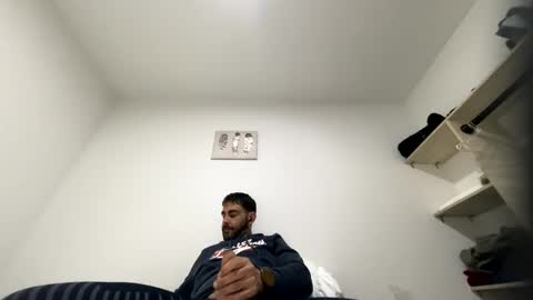 Snapshot of xavi3200 chatting on 12-04-24, 01:42 xavi3200 online show from 12-04-24, 01:42