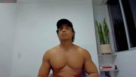 Xavier online show from 10-22-25, 01:06