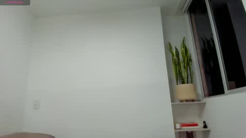 Xavier online show from 10-24-25, 01:46