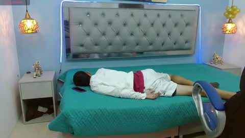 xavii_18_ online show from 02-05-25, 04:47