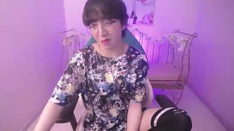 Xayah online show from 12-16-24, 01:22