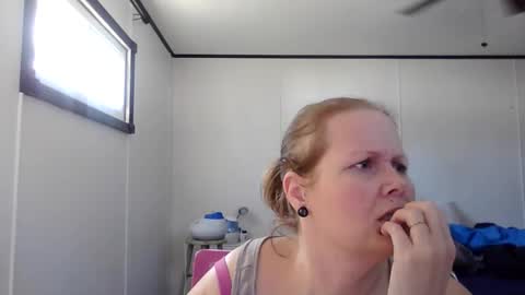 Snapshot of xbeautifulxliex chatting on 03-20-26, 04:12 xbeautifulxliex online show from 03-20-26, 04:12