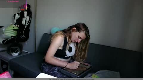 Snapshot of xcharlottexeuphoriax chatting on 10-08-25, 08:50 charlotte euphoria online show from 10-08-25, 08:50