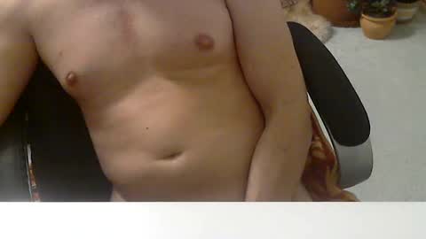 Snapshot of xchie chatting on 12-22-24, 08:14 kolaan online show from 12-22-24, 08:14