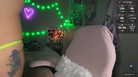 Snapshot of xclusivesecrets chatting on 02-16-26, 01:35 spoil me here online show from 02-16-26, 01:35