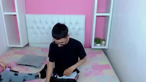 xcoupleplayxx online show from 04-25-26, 03:20