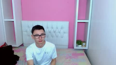 xcoupleplayxx online show from 04-26-26, 03:15