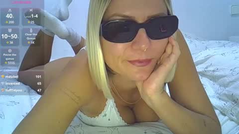 Daisy Hansen online show from 12-19-24, 09:17