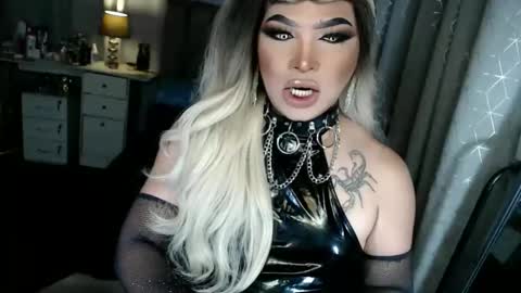 Snapshot of xdirtyflirtyx chatting on 09-09-25, 05:45 Zhavia online show from 09-09-25, 05:45
