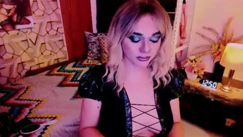 Snapshot of xdirtymistressx chatting on 11-05-25, 07:03 XDirtymistressX online show from 11-05-25, 07:03