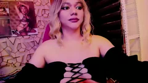 Snapshot of xdirtymistressx chatting on 12-01-25, 05:40 XDirtymistressX online show from 12-01-25, 05:40