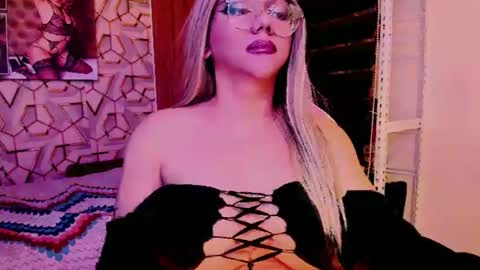 Snapshot of xdirtymistressx chatting on 12-02-25, 07:36 XDirtymistressX online show from 12-02-25, 07:36